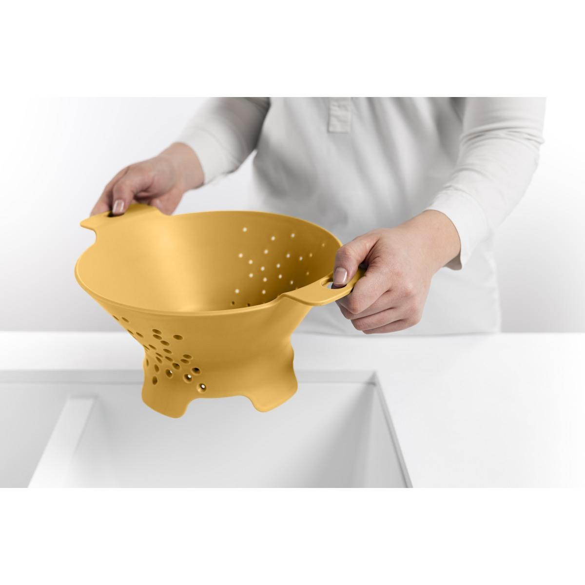 Scolapasta Cosmo Giallo con Manici cm.25 | Veca S.p.A.